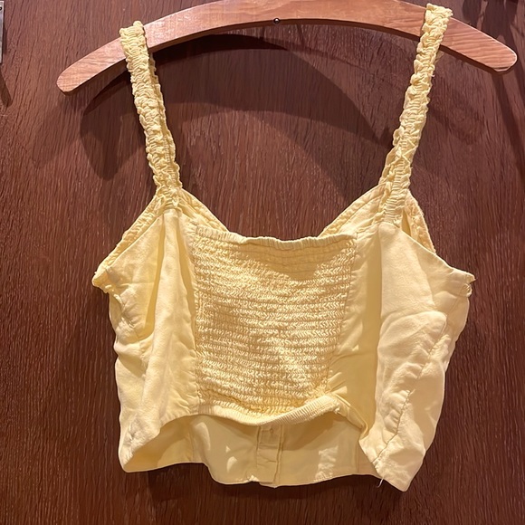 🍋 Ruffle Tank - Picture 6 of 6